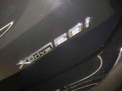 Used 2021 BMW X1 xDrive28i w/ Convenience Package image 9