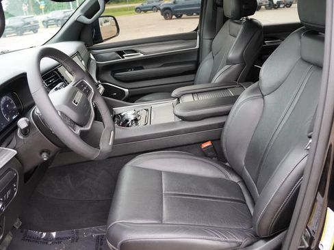 Certified 2024 Jeep Wagoneer Series II w/ Advanced All Terrain Group AWD/4WD image 16