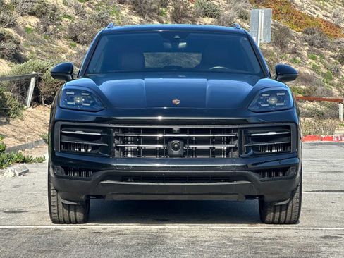 Used 2024 Porsche Cayenne E-Hybrid AWD/4WD image 11