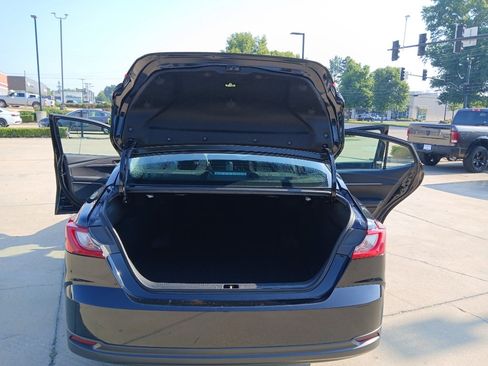 Used 2025 Toyota Camry LE FWD image 20
