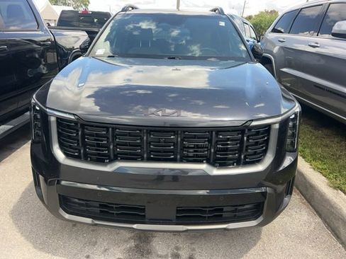 Used 2025 Kia Sorento SX Prestige w/ Olive Brown Leather Package image 2