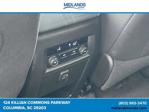 Used 2020 Chevrolet Traverse LT FWD image 12