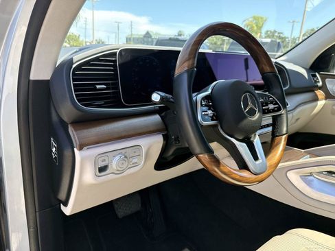 Certified 2022 Mercedes-Benz GLE 450 4MATIC w/ Premium Package image 18