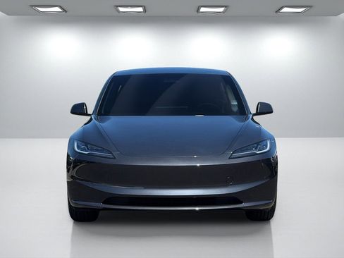 Used 2025 Tesla Model 3 Long Range image 9