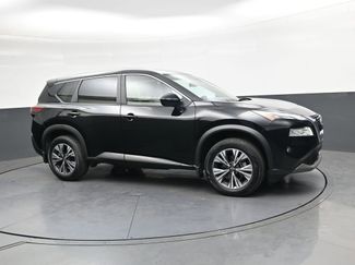 Used 2023 Nissan Rogue SV w/ SV Premium B Package FWD video 3