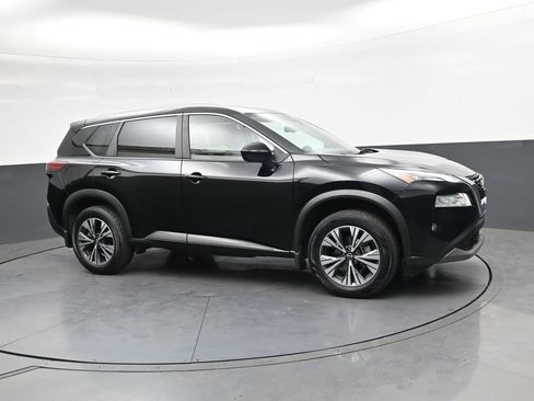 Used 2023 Nissan Rogue SV w/ SV Premium B Package FWD image 3