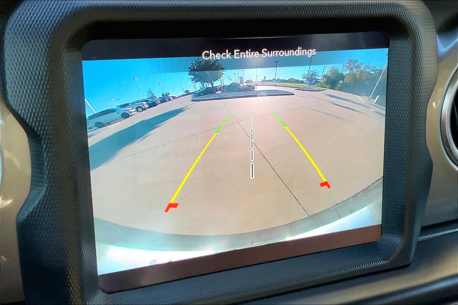 Used 2020 Jeep Wrangler Unlimited Sahara AWD/4WD image 27