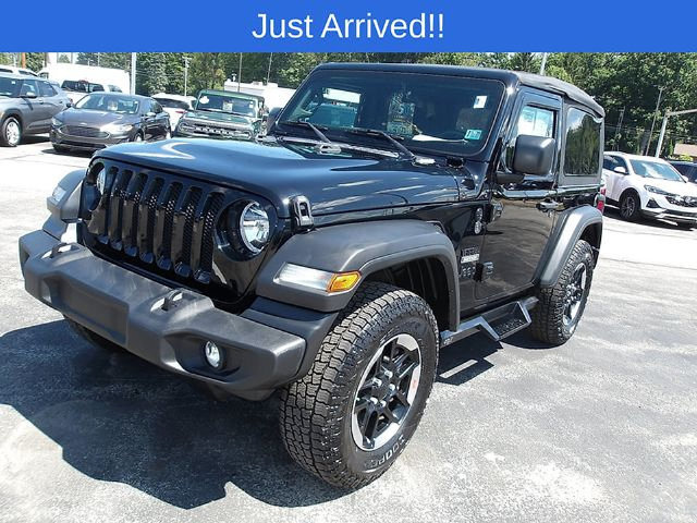 Used 2023 Jeep Wrangler Sport AWD/4WD image 3