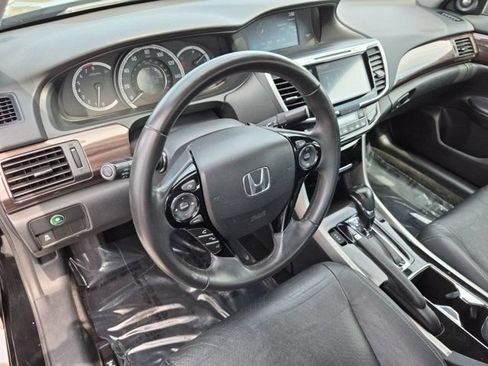 Used 2016 Honda Accord EX-L image 11