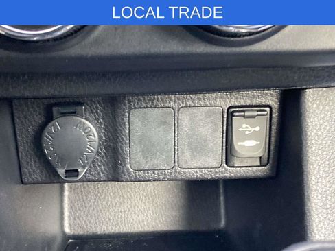 Used 2016 Toyota Corolla L image 21