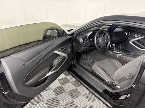 Used 2024 Chevrolet Camaro LT RWD image 12
