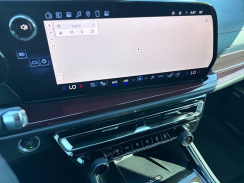 Used 2024 Chevrolet Traverse RS w/ LPO, Floor Liner Package FWD image 17
