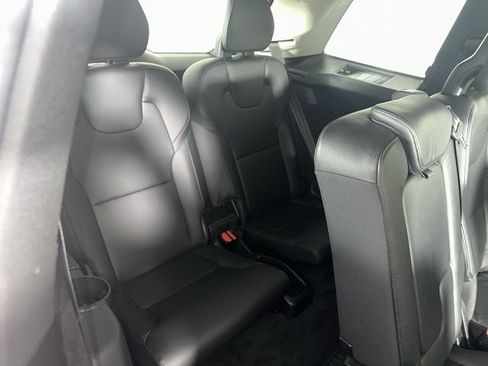 Used 2018 Volvo XC90 T5 Momentum w/ Convenience Package AWD/4WD image 17