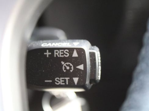 Used 2018 Toyota 4Runner SR5 Premium image 33