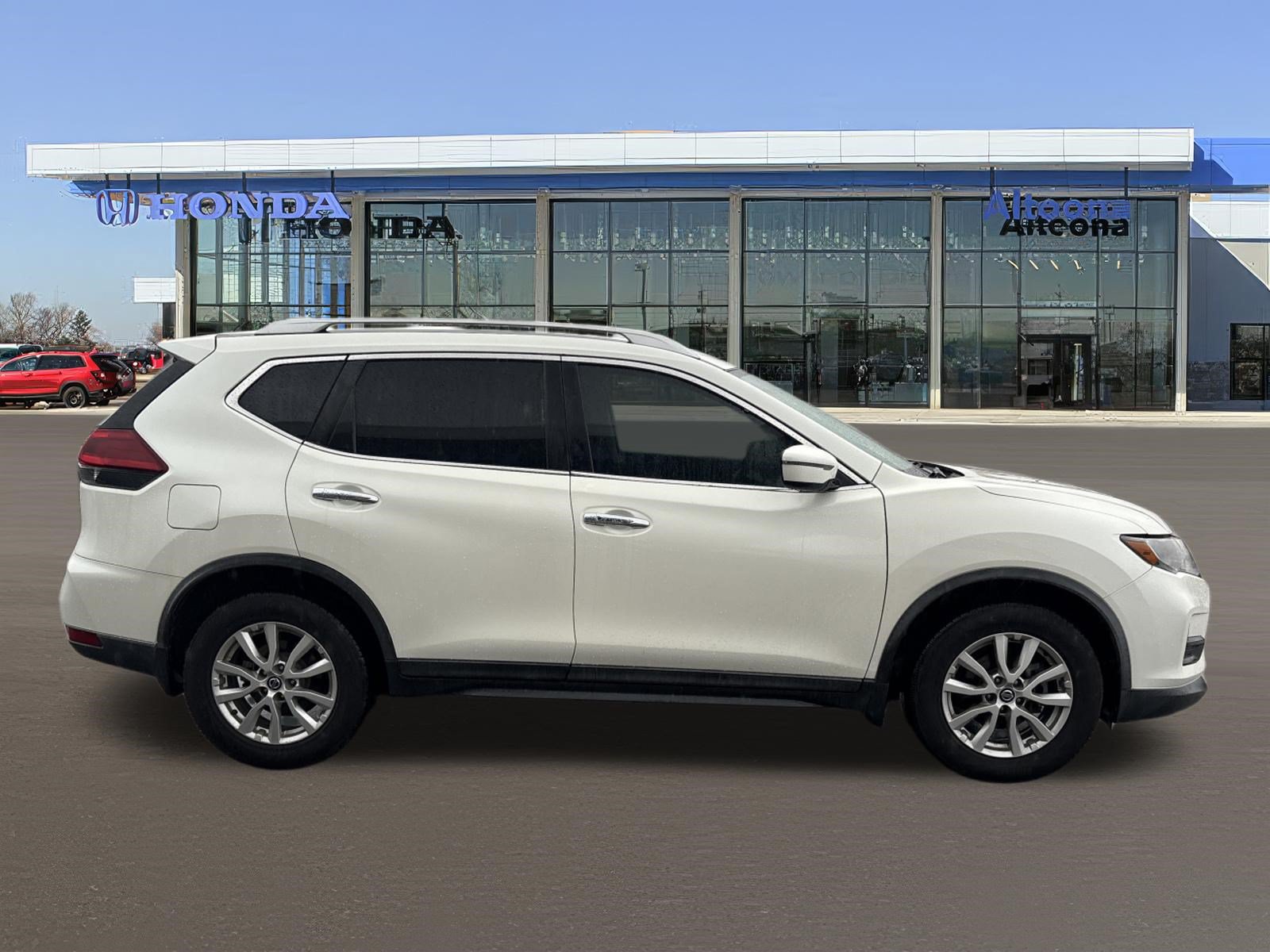 Used 2018 Nissan Rogue SV FWD image 6
