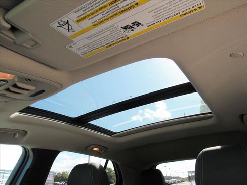 Used 2023 Buick Encore GX Essence w/ Experience Buick Package image 24