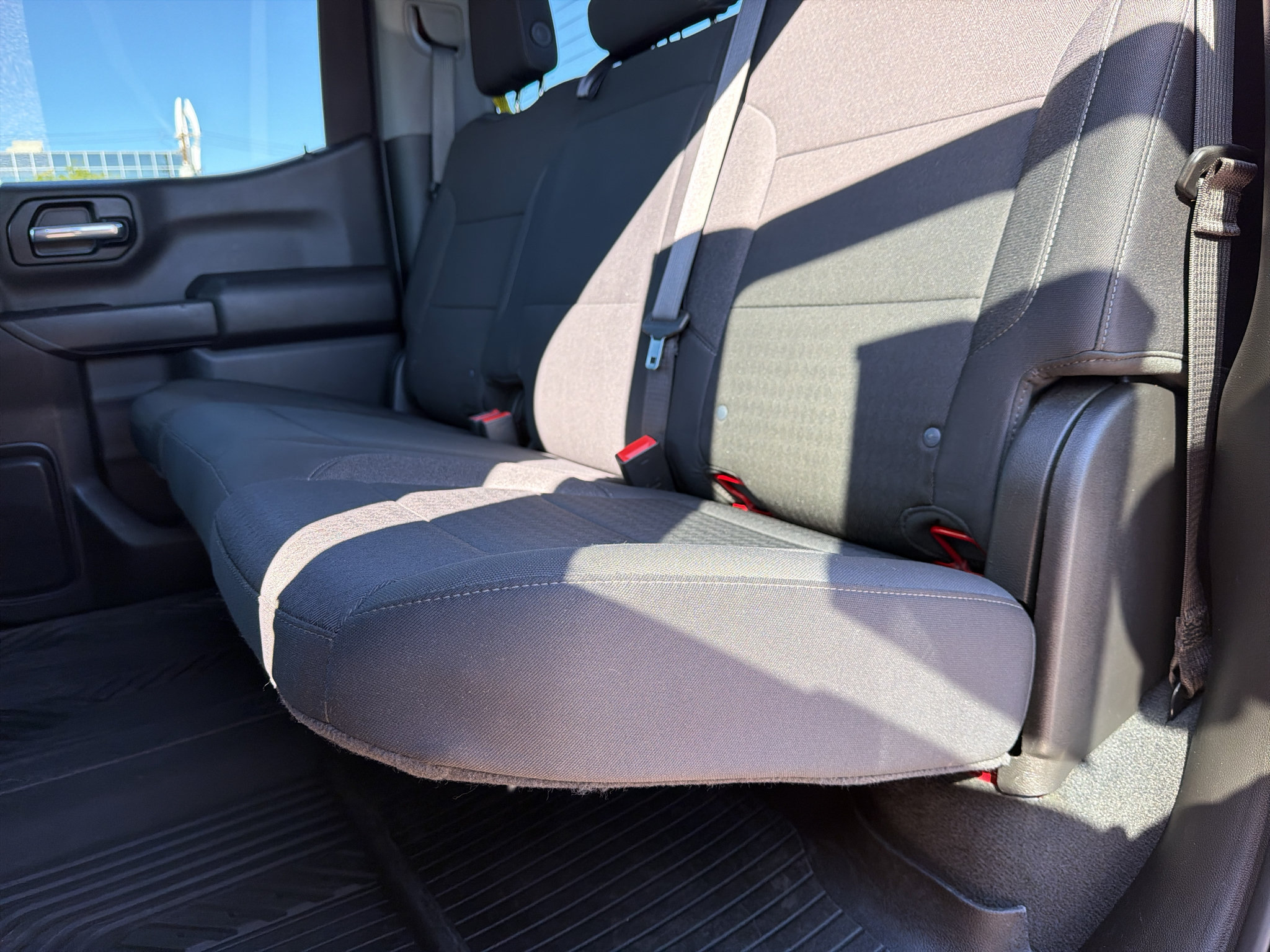 Used 2025 Chevrolet Silverado 1500 Custom Trail Boss w/ Dark Appearance Package AWD/4WD image 16