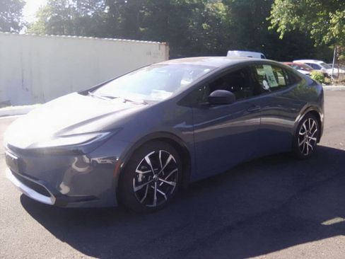 Used 2023 Toyota Prius Prime FWD image 18