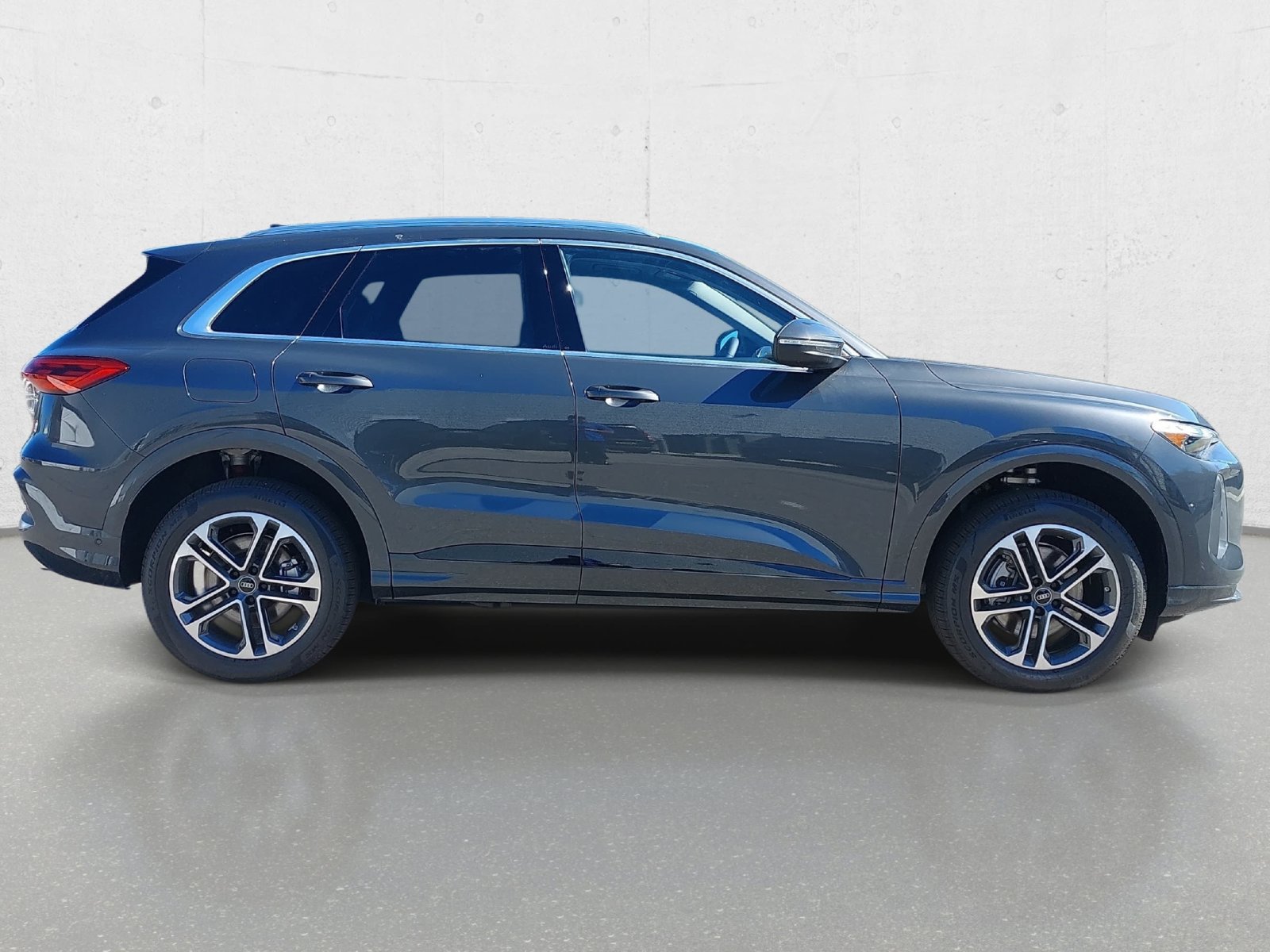 New 2026 Audi Q5 Premium AWD/4WD image 4