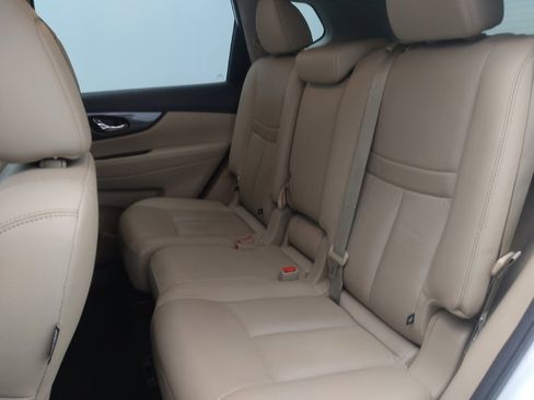 Used 2016 Nissan Rogue SL w/ SL Premium Package image 18