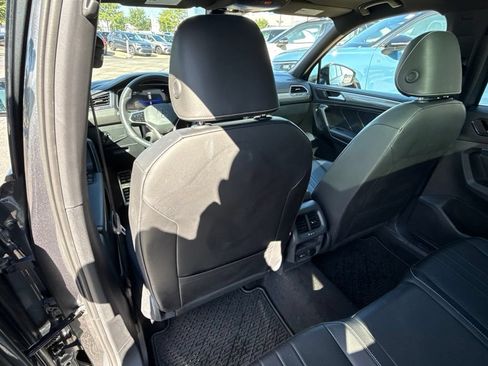 Used 2024 Volkswagen Tiguan SE R-Line AWD/4WD image 21
