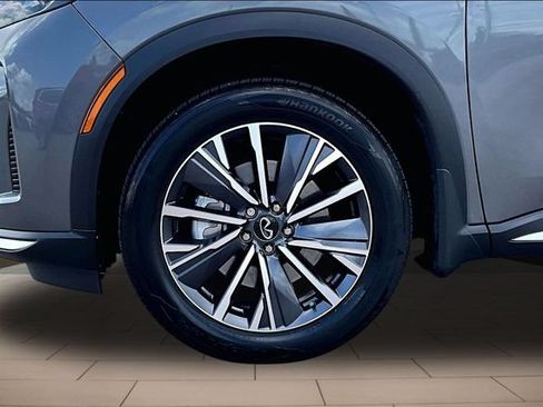 Used 2026 INFINITI QX60 Luxe w/ Cargo Package FWD image 8