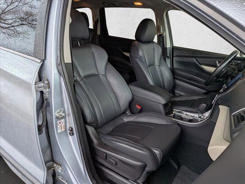 Used 2019 Subaru Ascent Limited image 24