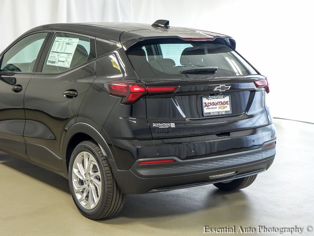 New 2027 Chevrolet Bolt LT w/ Comfort Package FWD image 7