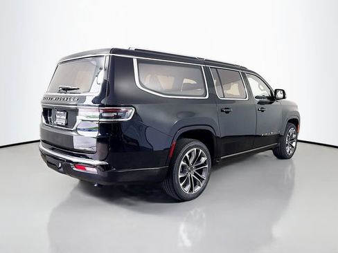 Used 2023 Jeep Grand Wagoneer L Series III w/ Rear Seat Video Group 1 AWD/4WD image 7