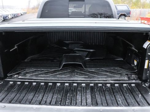 Used 2019 Toyota Tacoma Limited image 27