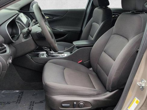 Used 2022 Chevrolet Malibu LT FWD image 15