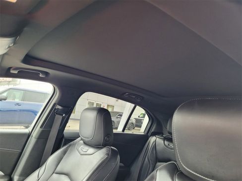 Used 2019 Cadillac XT4 Premium Luxury w/ Technology Package image 8