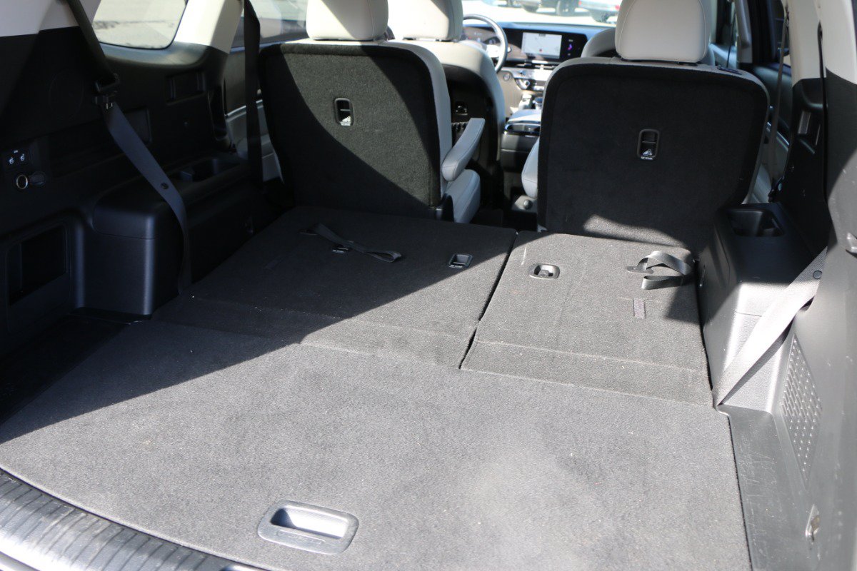 Used 2025 Kia Telluride S FWD image 32