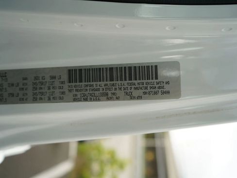 Used 2020 Jeep Gladiator Sport w/ Quick Order Package 24S image 9