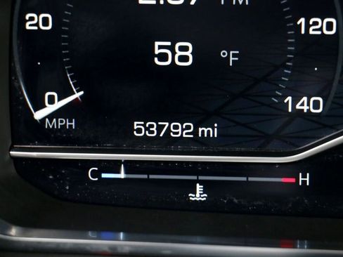 Used 2024 GMC Yukon SLT image 14