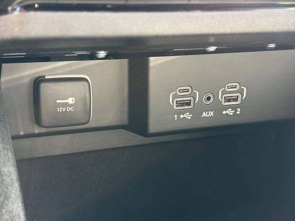Used 2023 Jeep Wagoneer 4WD image 38