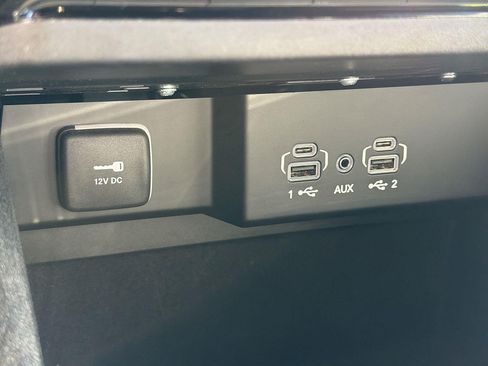 Used 2023 Jeep Wagoneer 4WD image 38