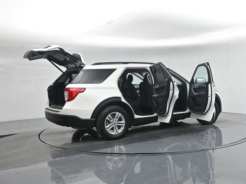Certified 2023 Ford Explorer XLT image 6