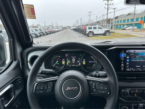 Used 2024 Jeep Wrangler Sport S w/ Convenience Group image 14