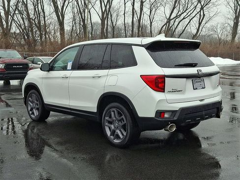 Used 2023 Honda Passport EX-L image 4