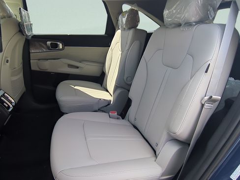 New 2026 Kia Sorento SX FWD image 18