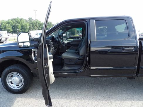 Used 2021 Ford F350 XL w/ Power Equipment Group image 13