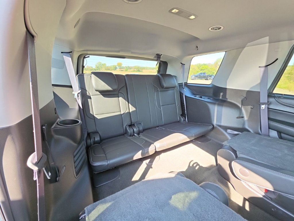 Used 2017 GMC Yukon Denali w/ Open Road Package AWD/4WD image 6