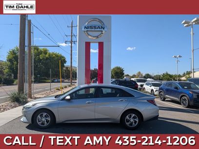 Used 2021 Hyundai Elantra SE