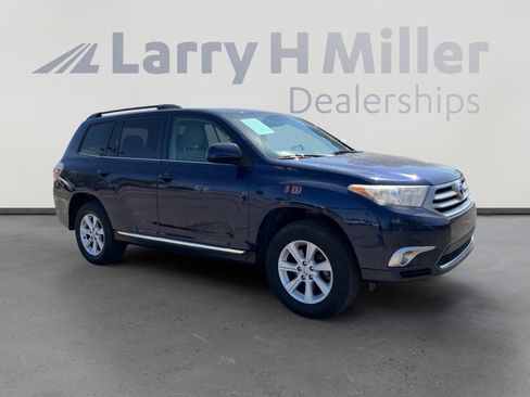 Used 2013 Toyota Highlander Plus AWD/4WD image 7
