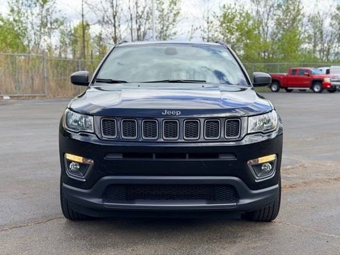 Used 2021 Jeep Compass Latitude AWD/4WD image 2