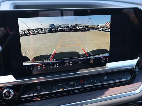 New 2025 GMC Sierra 2500 SLT w/ SLT Premium Package image 4