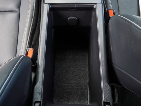 Certified 2025 Toyota Camry SE AWD/4WD image 38