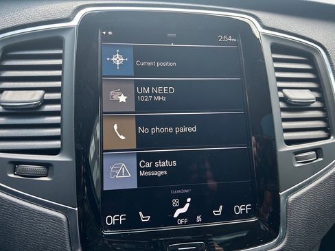 Certified 2022 Volvo XC90 T6 Momentum w/ Climate Package image 19