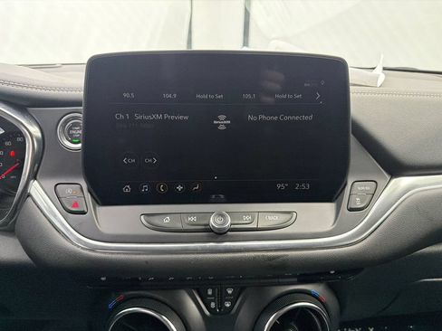 Used 2025 Chevrolet Blazer LT FWD image 27